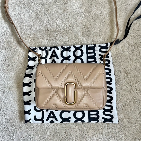 Marc Jacobs Handbags - Marc Jacobs Tan Quilted Crossbody Bag